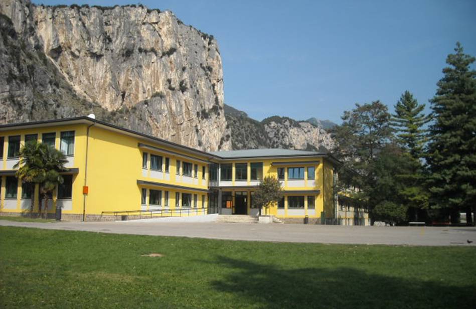 Scuola Media di Prabi